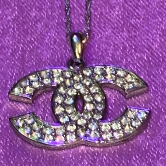 Chanel Necklace - Picture 4 of 12